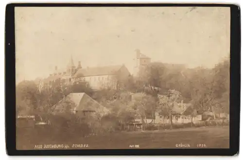 Fotografie C. Köhler, Ilsenburg, Ansicht Ilsenburg a. H., Blick nach dem Schloss Ilsenburg, 1898