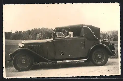 Foto-AK Auto Adler Primus 1932, Frau am Steuer des Wagens