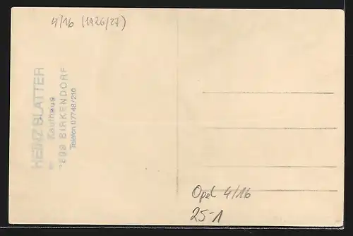 Foto-AK Auto Opel 4 /16 1926 /27, Zwei Herren Arm in Arm vor KFZ mit Dame