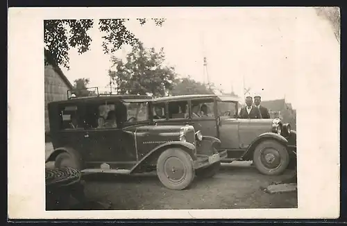 Foto-AK Auto Opel 4 /16 1926 /27, Familien posieren mit KFZ