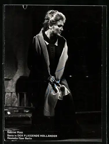 AK Opernsängerin Sabine Hass in Der Fliegende Holländer, original Autograph