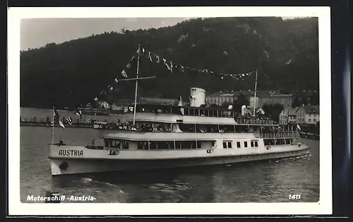 AK Motorschiff Austria in Flaggengala