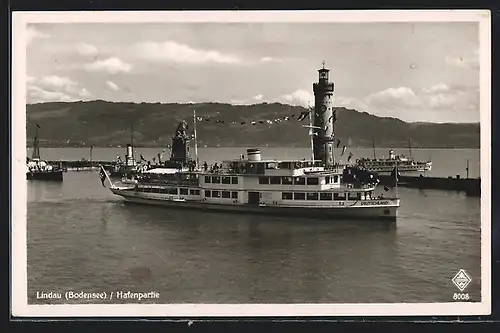 AK Lindau, Hafenpartie mit Dampfer Deutschland