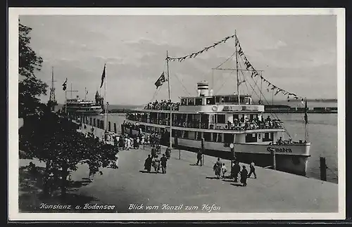 AK Konstanz a. Bodensee, Blick vom Konzil zum Hafen mit Dampfer Schwaben