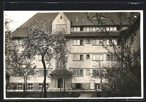 Foto-AK Erfurt, Grosses Hospital, Hofansicht im Frühjahr