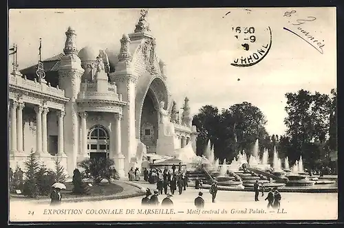 AK Marseille, Exposition Coloniale, Motif central du Grand Palais