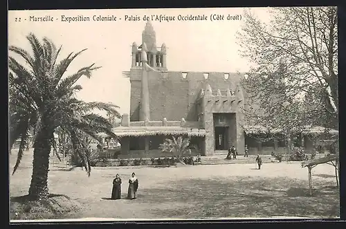 AK Marseille, Exposition Coloniale, Palais de l`Afrique Occidentale (Cote droit)
