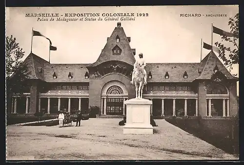 AK Marseille, Exposition coloniale 1922, Palais de Madagascar et Statue du General Galliéni