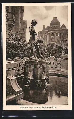 AK Düsseldorf, Blick auf Brunnen vor dem Gymnasium