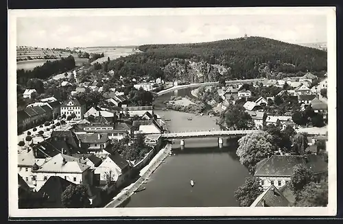 AK Ledec nad Sázavou, Ortsansicht mit Flusslauf