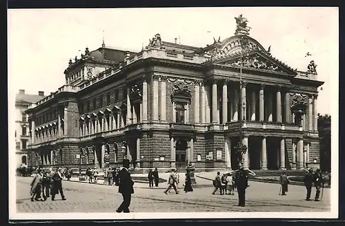 AK Brünn, Strassenpartie vor dem Stadttheater