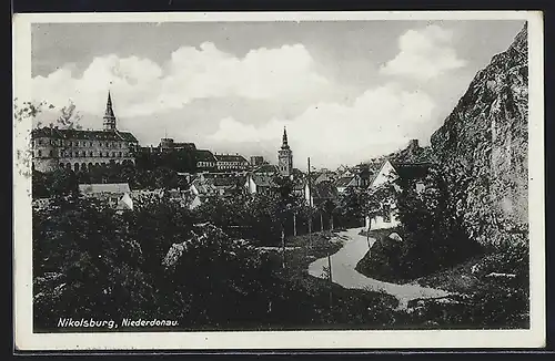 AK Nikolsburg, Ortsansicht mit Schloss