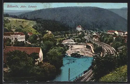 AK Bilovice, Ortsansicht mit Fluss und Eisenbahnlinie