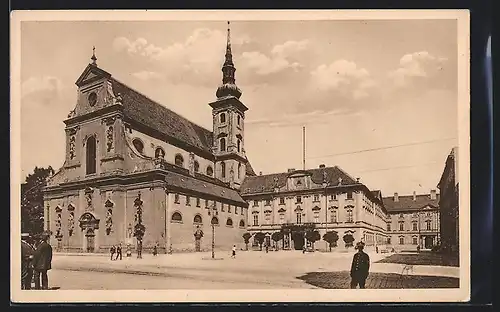 AK Brünn, auf dem Platz vor der St. Thomas Kirche