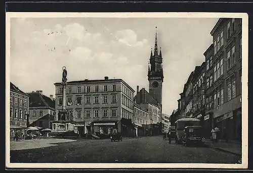 AK Znaim, Masarykplatz mit Säulendenkmal und Turmblick