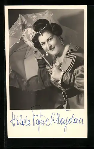 AK Opernsängerin Hilde Rössel-Majdan mit Schirm, original Autograph