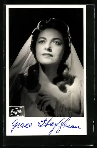 AK Opernsängerin Grace Hoffmann auf der Bühne, mit original Autograph