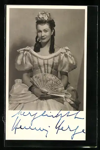 AK Opernsängerin Henny Herze-Pernerstorfer mit Fächer, mit original Autograph