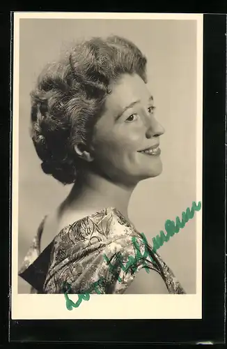 AK Opernsängerin Lore Hoffmann im Profil, mit original Autograph