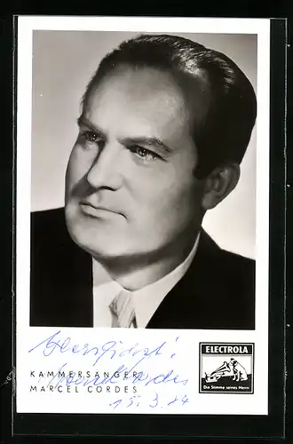 AK Opernsänger Marcel Cordes schaut zur Seite, mit original Autograph