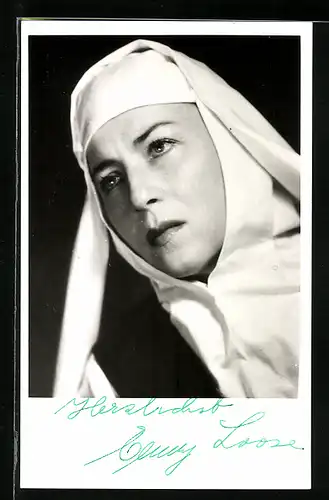 AK Opernsängerin Emmy Loose mit weissem Kopftuch, mit original Autograph