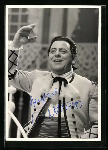 AK Opernsänger Carl hoppe hebt lächelnd die Hand, mit original Autograph