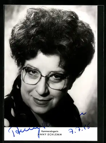 AK Opernsängerin Anny Schlemm mit Brille, mit original Autograph