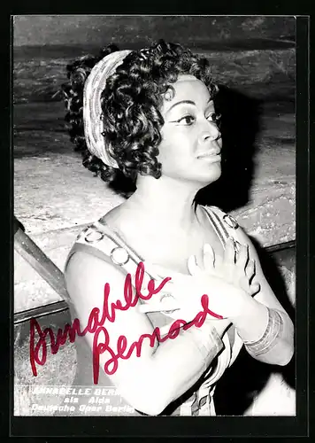 AK Opernsängerin Annabelle Bernard als Aida, mit original Autograph
