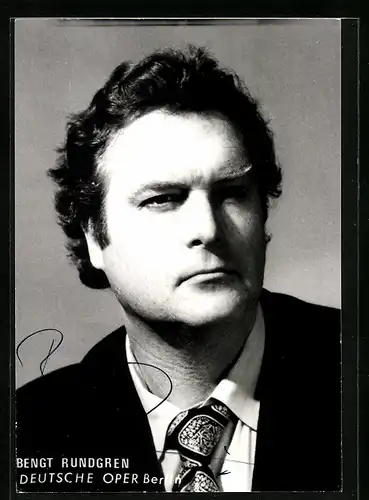 AK Opernsänger Bengt Rundgren im Anzug, mit original Autograph