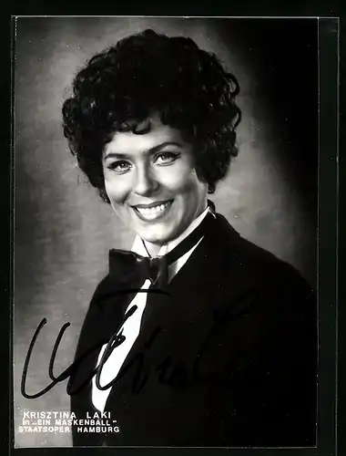 AK Opernsängerin Krisztina Laki in Ein Maskenball, mit original Autograph