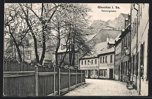 AK Glauchau /Sa., Kaisergasse mit Lederfabrik & Handlung Emil Brumm & Sohn