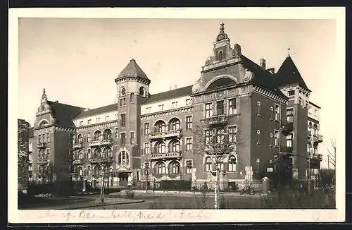 AK Hamburg-Barmbek, Keitel-Stift mit Strasse