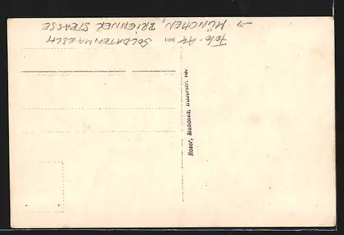 Foto-AK München, Brienner Strasse, Soldaten-Marsch, Passanten