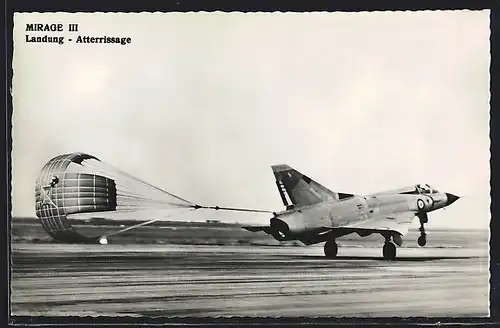 AK Mirage III bei der Landung