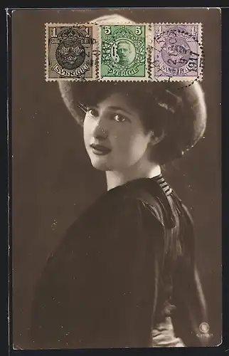 Foto-AK RPH Nr. S.1113 /4: Junge Dame in modischer Kleidung