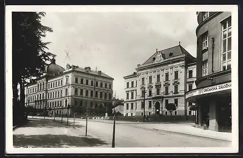 AK Friedek, Strassenpartie mit Denkmal