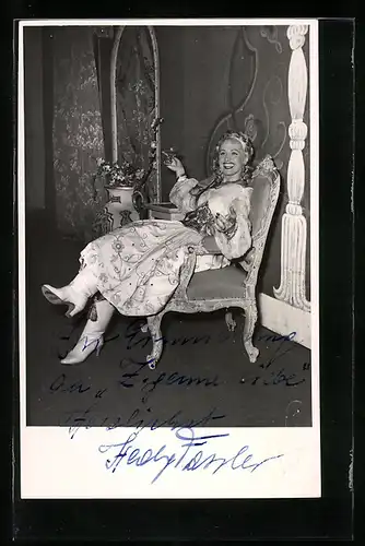 AK Opernsängerin Hedy Fassler in Zigeunerliebe, mit original Autograph