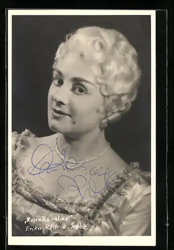 AK Opernsängerin Erika Köth in Rosenkavalier, mit original Autograph