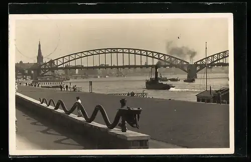 AK Düsseldorf, Rheinschlange, Brücke über den Rhein