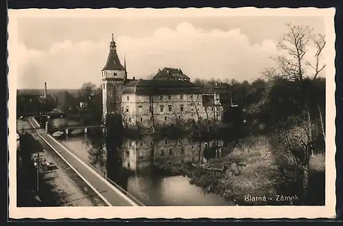 AK Blatna, auf der Promenade vor dem Schloss