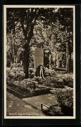AK Bayreuth, Siegfried Wagners Grab auf dem Friedhof