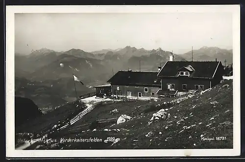 AK Unterkunftshaus Vorderkaisersfelden, Ansicht mit Alpen