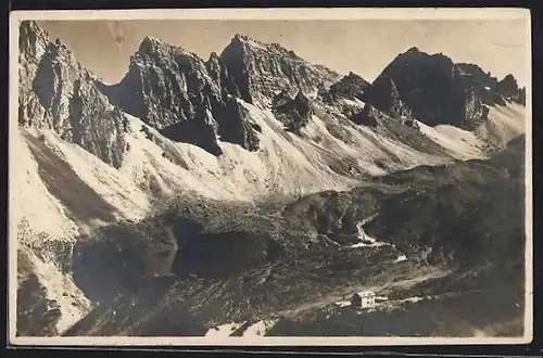 AK Adolf-Pichlerhütte, Ansicht mit Gletscher