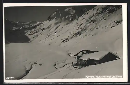 AK Ambergerhütte im dichten Schnee