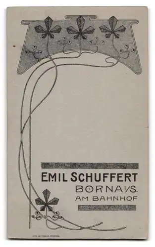 Fotografie Emil Schuffert, Borna i. S., Junge Dame mit hochgestecktem Haar