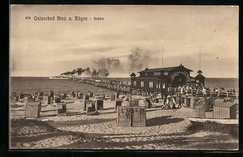 AK Binz /Rügen, Seebrücke, vom Strand gesehen