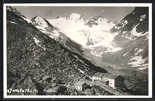 AK Jamtalhütte, Berghütte mit Panorama