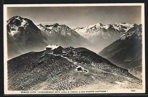 AK Starkenburger Hütte, Ansicht mit Habicht und dem Stubaier Hauptkamm