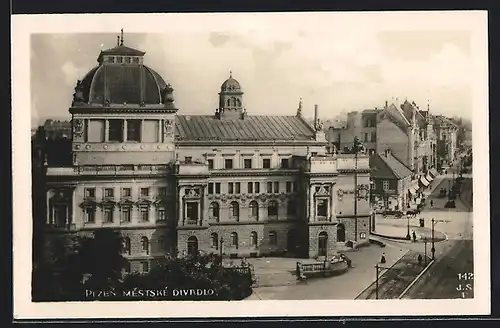 AK Plzen, Mestske Divadlo, Strassenpartie