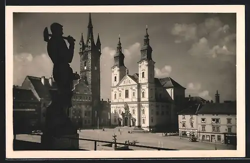 AK Klattau / Klatovy, Platz mit Wallfahrtskirche